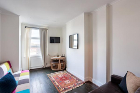 Entire luxurious flat sleeps 4 persons
